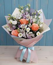 Букет цветов из:  Лизиантусы, Розы, Альстромерии и Гипсофила в Розовке