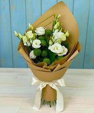 Букет цветов из:  Хризантемы и Лизиантусы в Розовке