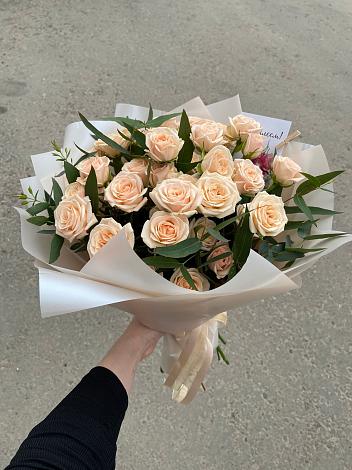 Букет Кремовые розы Латте в Розовке